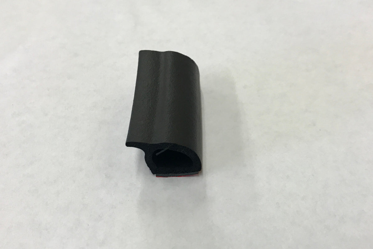 Rear framed door bottom flap seal